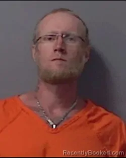 Mugshot of CHRISTOPER RAY DAVIS