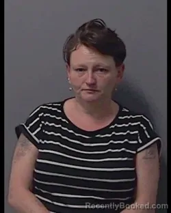 Mugshot of LORETTA LESHA SWEARENGIN booked in Calhoun County, Florida on April 1, 2026