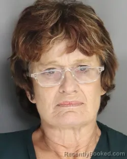Mugshot of DYNETTE FARMER