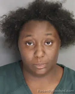 Mugshot of TAMETRIA DAVIS