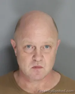 Mugshot of JUSTIN MARTIN