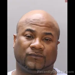 Mugshot of JEROME LESHON DAVIS booked in Northampton County, Pennsylvania on April 23, 2026