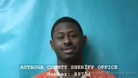 Mugshot of AHMAUD DEANDRE MAXIE