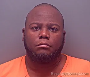 Mugshot of LAZARO MARTINEZ-ESQUIJARROSA