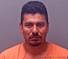 Mugshot of OSCAR HUMBERTO SARCENO-CHAVEZ booked in Baldwin County, Alabama on April 17, 2026
