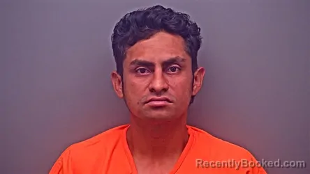 Mugshot of ROMALD WILFREDO LOBO-BUSTILLO booked in Baldwin County, Alabama on May 13, 2026