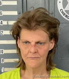 Mugshot of APRIL HOOPER