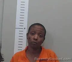 Mugshot of SAVILLA DAVIS booked in Chilton County, Alabama on April 21, 2026
