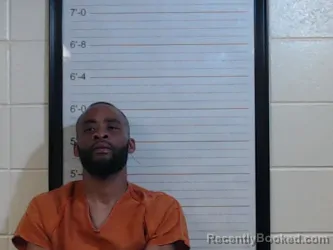 Mugshot of QUANTRAVIOUS LEONTA PIERSON