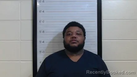 Mugshot of LARRY LEE  JR. REYNOLDS