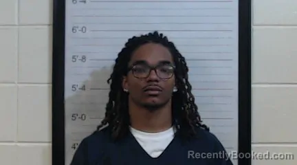 Mugshot of DONOVAN GENARO WAITHE
