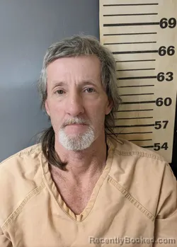 Mugshot of TODD JAY DEARDEN