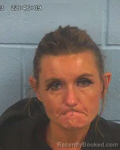 Mugshot of KRISTY COCHRAN-HELMS