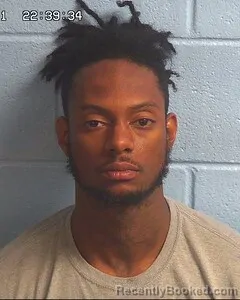 Mugshot of QWESHAUN POTTARD