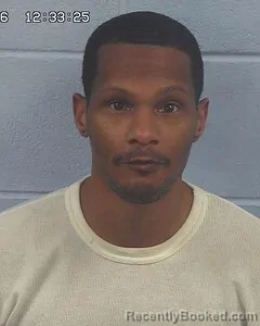 Mugshot of DARIOUS FIELDS