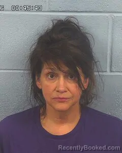 Mugshot of HEATHER HARRIS booked in Etowah County, Alabama on April 21, 2026