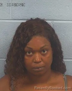 Mugshot of EBONY EDWARDS booked in Etowah County, Alabama on April 26, 2026