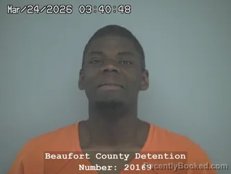 Mugshot of DIQUAN TYRESE SANDERS