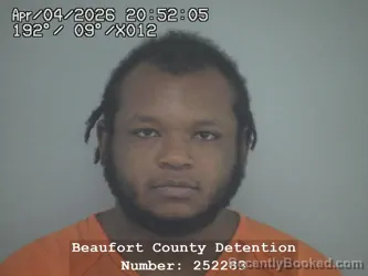 Mugshot of ERICK ALEXANDER MUNGEN booked in Beaufort County, South Carolina on April 4, 2026