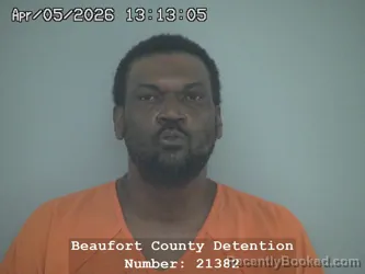Mugshot of MARTELLIS DENIKO MORRIS booked in Beaufort County, South Carolina on April 5, 2026
