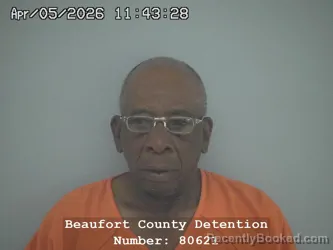 Mugshot of RONNIE RISBY booked in Beaufort County, South Carolina on April 5, 2026