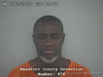 Mugshot of TORRIC MONIQUE GRIFFIN booked in Beaufort County, South Carolina on May 6, 2026