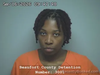 Mugshot of Shaquelia Simone Smalls booked in Beaufort County, South Carolina on September 16, 2026