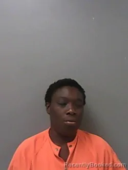 Mugshot of Kenyotta Lakayla Lee booked in Hale County, Alabama on August 25, 2026