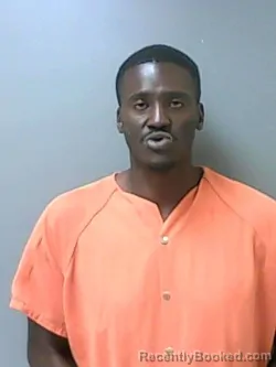 Mugshot of KAVORIS JAMEL OWENS