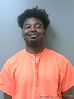 Mugshot of KAVEON O'NEAL SCOTT