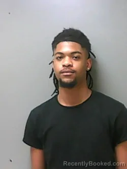Mugshot of DEANDRE SHAMAR LEWIS