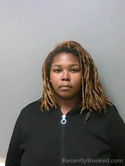 Mugshot of TAVIONNE DANIELLE CLARK