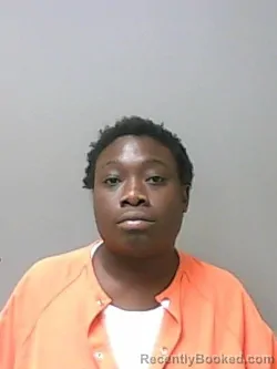 Mugshot of KENYOTTA LAKAYLA LEE booked in Hale County, Alabama on June 2, 2026