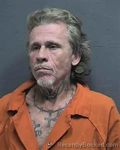 Mugshot of JOHN EDWARD LINABURG