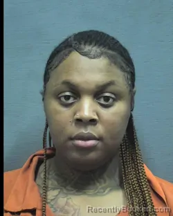 Mugshot of RA CHYNAA MARIE FANTROY