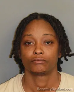 Mugshot of TEKIA ARENYEKA PETTAWAY