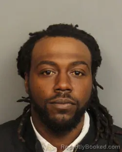 Mugshot of MARTINEZ DEANDRE MCCURRY