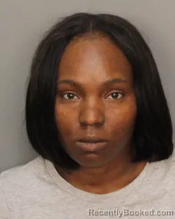 Mugshot of IESHIA JANEI MOORE booked in Jefferson County, Alabama on April 27, 2026