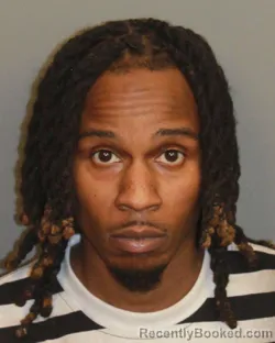 Mugshot of LADARRIUS JAMAR HOUSER booked in Jefferson County, Alabama on May 11, 2026