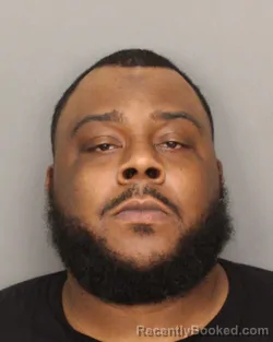 Mugshot of JECORI WAUREZ THOMAS booked in Jefferson County, Alabama on June 25, 2026