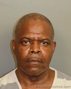 Mugshot of Elliott Demetris Carter booked in Jefferson County, Alabama on September 18, 2026