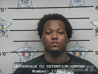 Mugshot of D'TAVEAN UNIQUE SMITH booked in Lauderdale County, Alabama on August 4, 2026