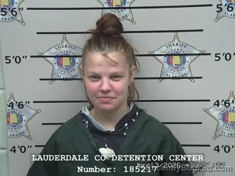Mugshot of COURTNEY MARIE WOODARD