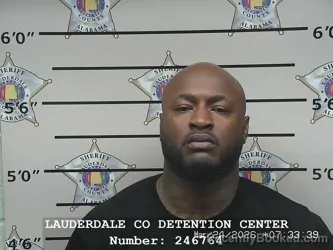 Mugshot of TRAVANCE BERNARD LOTT