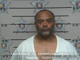 Mugshot of DAVID DEQUAN JONES booked in Lauderdale County, Alabama on April 16, 2026