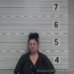 Mugshot of SAVANA SHAY MORRIS booked in Lawrence County, Alabama on May 14, 2026