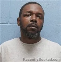 Mugshot of DEANDRE LEON HARRIS booked in Lee County, Alabama on April 10, 2026