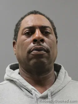 Mugshot of JR ALONZO GUNN booked in Limestone County, Alabama on May 12, 2026