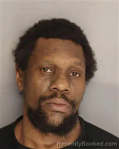 Mugshot of Robert Da'Shawn Bonneau booked in Berkeley County, South Carolina on April 10, 2026