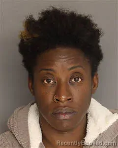 Mugshot of Tomeka Shayron Elmore